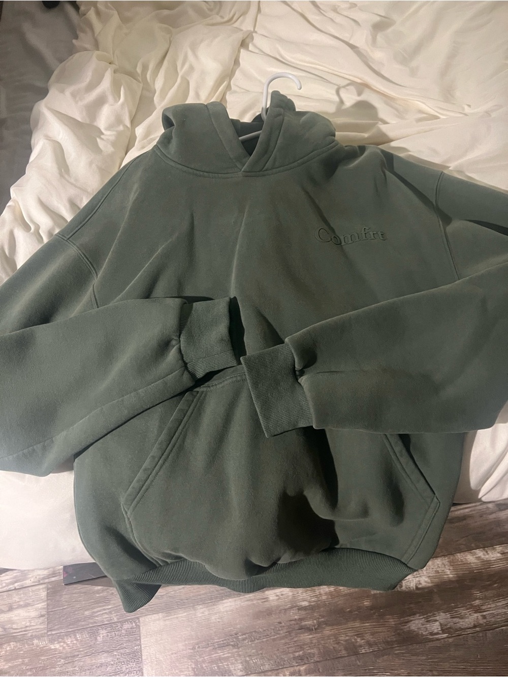 Embroidered women’s comfort sweat set- Olive Green